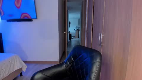 Amy  online show from June 17, 9:53 pm