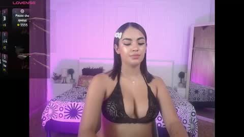 amyjohnsonn online show from March 25, 5:25 am