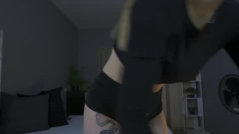 amylanee online show from November 23, 8:34 am