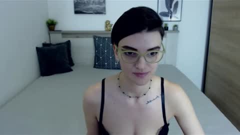 Snapshot of amylexy chatting on January 22, 1:11 pm Hi there guys  My pleasure in your hands  pvt is open online show from January 22, 1:11 pm
