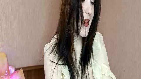 Amy online show from May 1, 4:45 pm