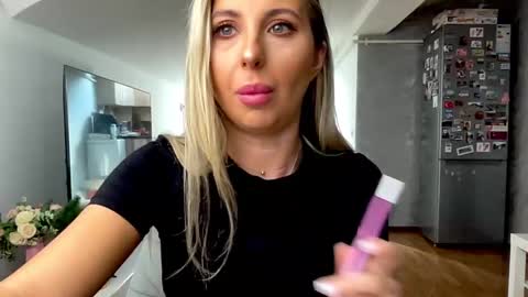 amyroberta92 online show from February 22, 8:07 am