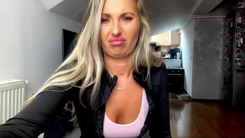 amyroberta92 online show from March 11, 10:07 am