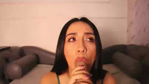   online show from March 17, 10:26 pm