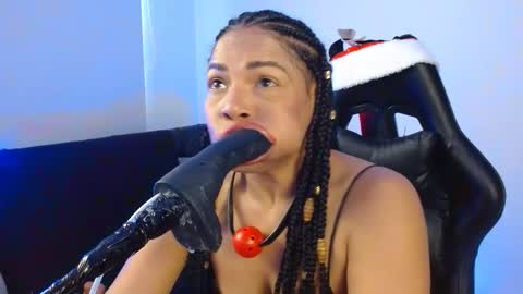 Snapshot of anabel693 chatting on December 28, 1:28 pm anabel alice gandara online show from December 28, 1:28 pm