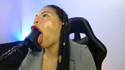 Snapshot of anabel693 chatting on January 17, 8:13 am anabel alice gandara online show from January 17, 8:13 am