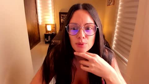 Snapshot of anabel_25 chatting on October 6, 6:15 pm Anabel online show from October 6, 6:15 pm