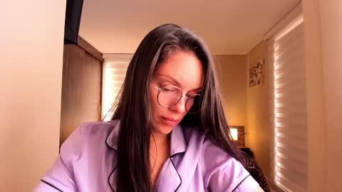 Snapshot of anabel_25 chatting on February 28, 1:14 pm Anabel online show from February 28, 1:14 pm