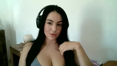 anabelenogueira1 online show from June 5, 5:07 pm