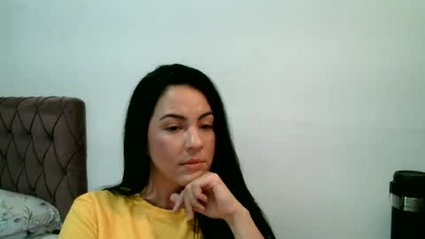 anabelenogueira1 online show from June 19, 8:37 pm