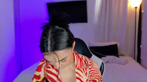 ANABEL WOLF  online show from September 30, 4:17 pm