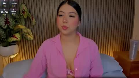 A N A online show from December 4, 9:47 pm