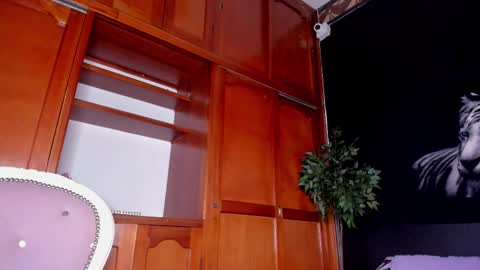 Anahi online show from December 4, 3:39 am