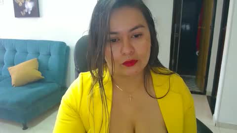 Snapshot of anaids_dam chatting on October 4, 6:39 pm anaids online show from October 4, 6:39 pm