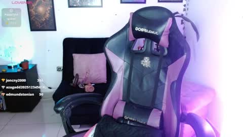      help me to get 100 thumps up  online show from March 17, 5:45 am