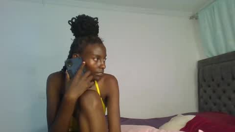 Snapshot of analeia_ chatting on February 3, 5:56 pm Analeia online show from February 3, 5:56 pm