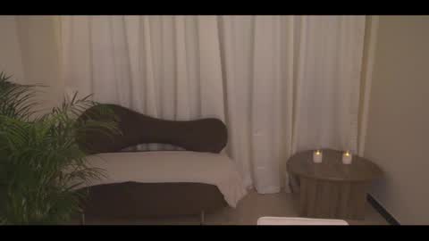 Ann online show from March 12, 6:44 pm