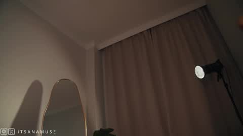 Ana online show from October 22, 9:27 pm