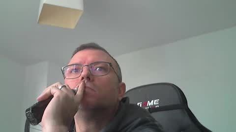 Andi online show from November 10, 9:45 am