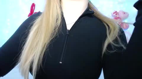 anastacyyellig online show from February 18, 12:06 pm