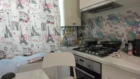 Snapshot of anayscaandy chatting on February 19, 12:11 pm Andreea online show from February 19, 12:11 pm