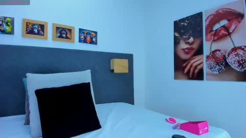 Andrea online show from April 20, 12:19 pm