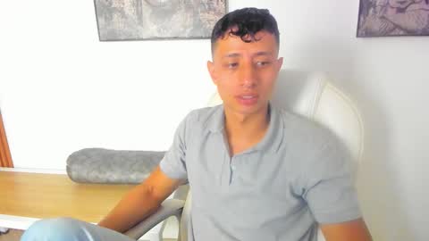 Snapshot of andre_blow chatting on September 14, 3:13 pm Andre Blow online show from September 14, 3:13 pm