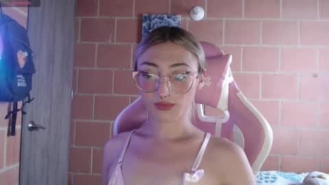 Andrea  online show from March 25, 9:43 pm