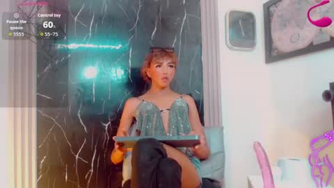 andrea_uchima online show from June 10, 6:23 am