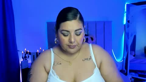 andreaakinky online show from October 25, 8:46 am