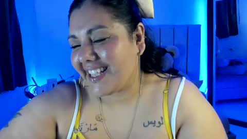 Snapshot of andreaakinky chatting on October 12, 9:13 am andreaakinky online show from October 12, 9:13 am