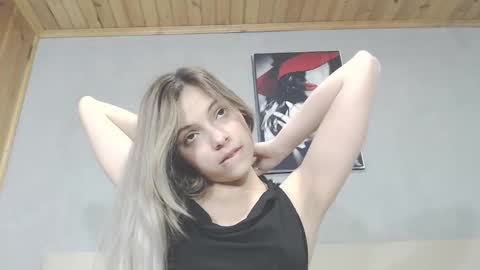 Snapshot of andreau_19 chatting on January 23, 1:56 pm andreau 19 online show from January 23, 1:56 pm