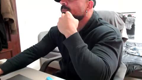  Instagram  online show from December 22, 11:17 am