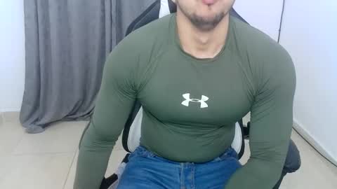 andres180950734 online show from November 3, 10:27 am