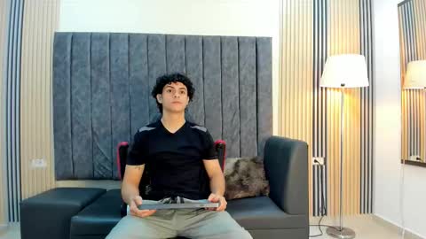 Snapshot of andres_cream chatting on September 15, 12:17 pm andres_cream online show from September 15, 12:17 pm