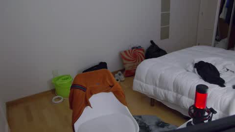 andres_dasli online show from March 25, 9:54 pm