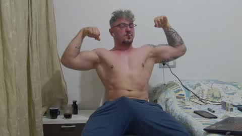 andres_dasli online show from March 9, 5:44 am