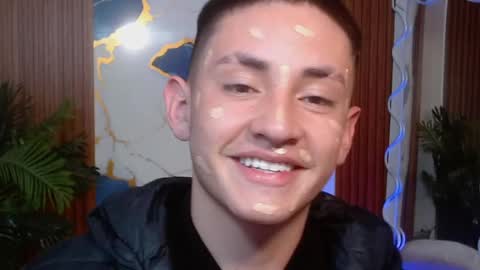 andres_tay online show from April 28, 2:38 am