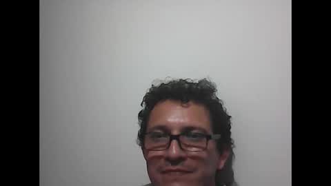 andresfloga online show from September 28, 5:49 am