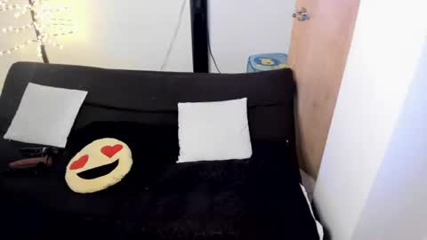 Andreslush04 online show from June 18, 12:27 am