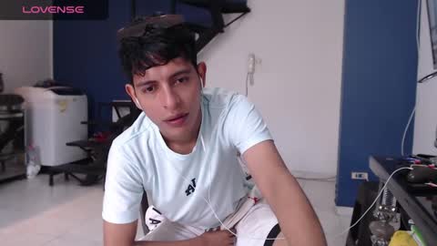 Andres Dean online show from February 4, 8:17 pm