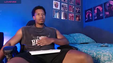 Snapshot of andrew_hoult chatting on October 28, 4:30 pm Andrew online show from October 28, 4:30 pm