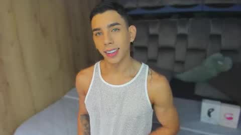 Andrew M. online show from March 8, 7:29 pm