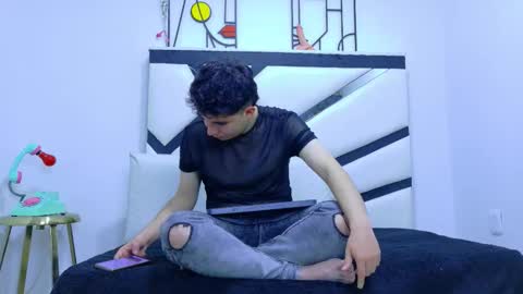 ANDREW online show from January 5, 9:51 pm