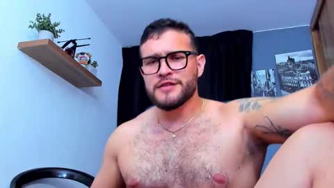 Andrew Diaz online show from December 15, 4:30 am