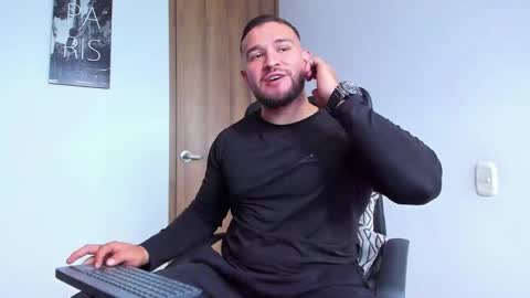 Snapshot of andrewdiaz_ chatting on September 20, 9:29 pm Andrew Diaz online show from September 20, 9:29 pm