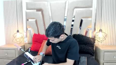 Joanandres2003 online show from January 17, 1:25 am