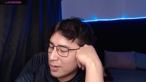 andrewmhilton_ online show from February 22, 8:07 am