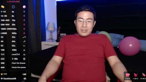 Snapshot of andrewmhilton_ chatting on February 10, 2:41 am andrewmhilton_ online show from February 10, 2:41 am