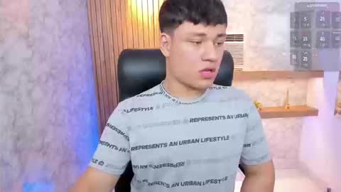 Andrew online show from September 8, 8:19 pm